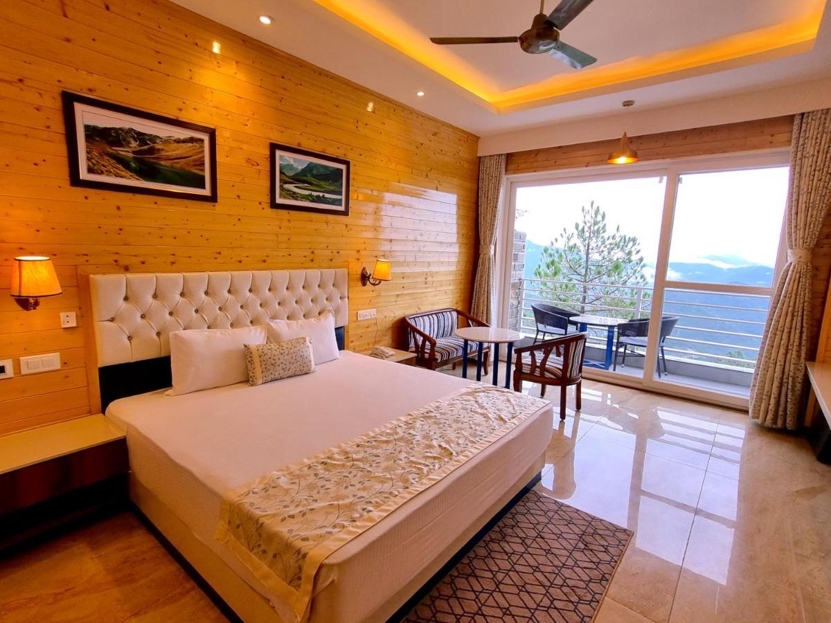 Hotel Wood Stock Luxury - A Boutique Property - Penthouse - Open Air Restaurant & Terrace Kasauli Exterior foto